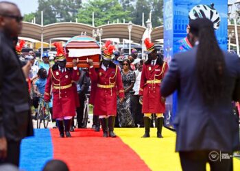 Miguel Masaï-Saï, le cycliste du « Pedals for Peace », reçoit l'hommage de la Nation et une décoration posthume
